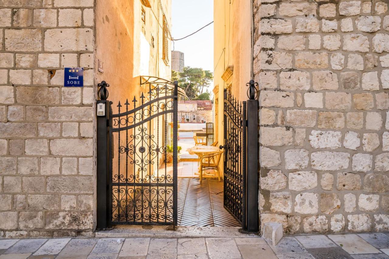 Deluxe Rooms With A Terrace View At Old City Gate Dubrovnik Buitenkant foto